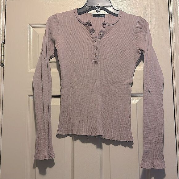 Brandy Melville Ahern Thermal Top! - Picture 2 of 7
